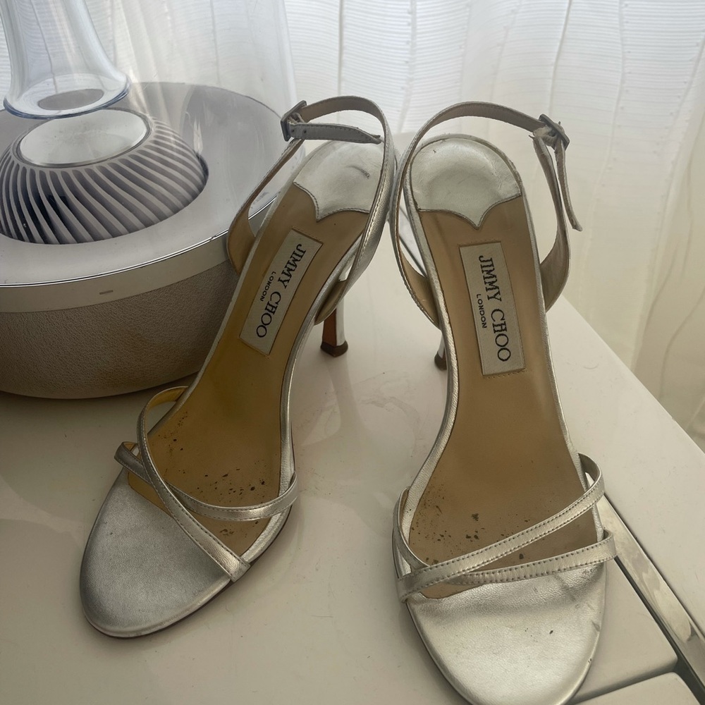 Beautiful jimmy choo heels 😍
